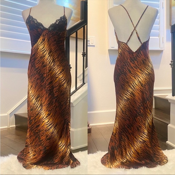 🌺SOLD🌺 Victoria’s Secret Silky Satin Tiger Print Vintage Maxi Gown Slip Dress - Picture 10 of 10